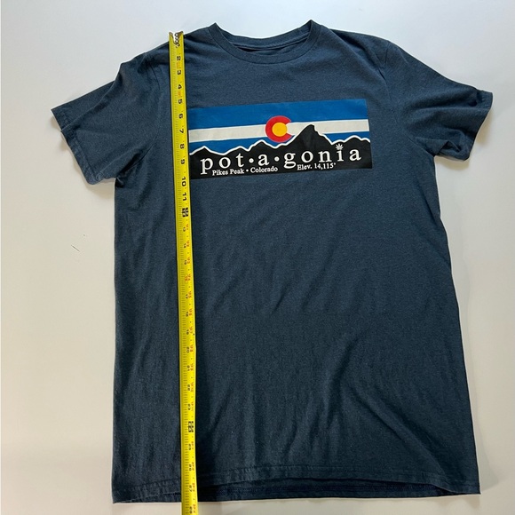 POT*A*GONIA Pikes Peak Colorado Short Sleeve Blue Tee Unisex Women's M - Picture 5 of 9